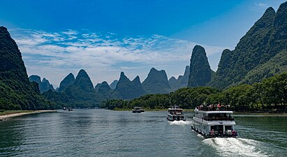 Ship tour on Li River
