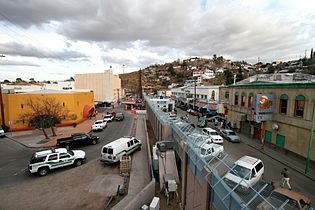 Border between Nogales, Arizona, on the left, and Nogales, Sonora, on the right