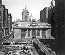 Elevated view of the terminal from the south, showing Park Avenue wrapping around it