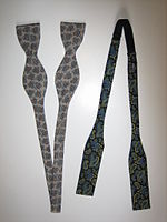Silk bow ties. Fixed length with "thistle" ends (left) and adjustable with "bat wing" ends (right).