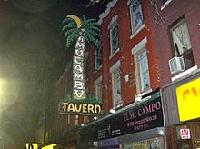A picture of El Mocambo taken at night.