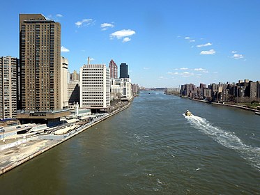 The East River flows past the Upper East Side (2009)