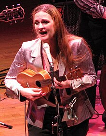 Peyroux performing in 2008