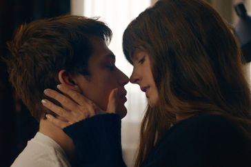 The Idea of You Anne Hathaway and Nicholas Galitzine