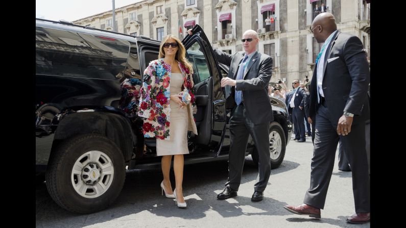 Melania Trump arrives at the City Hall in Catania, Italy, on May 26. She was wearing <a href="https://201708014.azurewebsites.net/index.php?q=oKipp351c6youHHSudee06bScJVihKakfKWVoIJ-3OCjrMzDmdya3Kyzp9ufk2LkvdrQ047N4N-krnrWgpfHmaCUl8_bjp_Oq13prYeas7l6tc2dsrmpmamxog" target="_blank">a $51,500 Dolce & Gabbana jacket </a>as she met with other spouses of G-7 leaders.