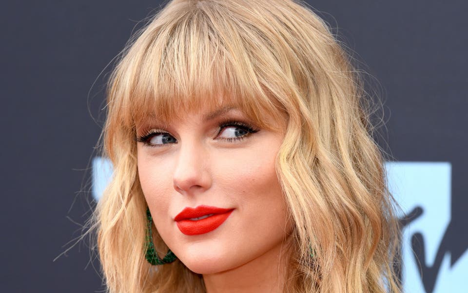 Taylor Swift opens up about writing songs with British boyfriend Joe Alwyn